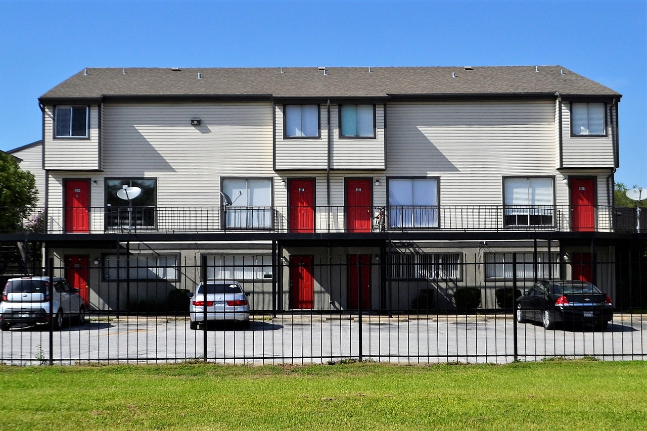 apartment refinishing services